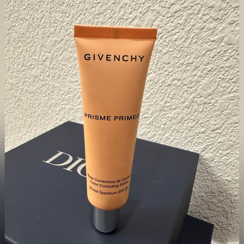 Givenchi primer